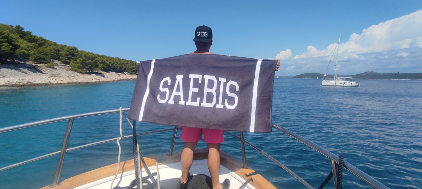 Customer photo review of Lifestyle Strandtuch schwarz by SAEBIS®