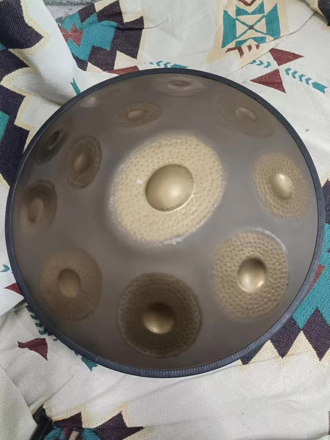Customer photo review of Cosmos Handpan Hand-pounding 9/10/12 Notes D Minor Scale Hangdrum with gift set