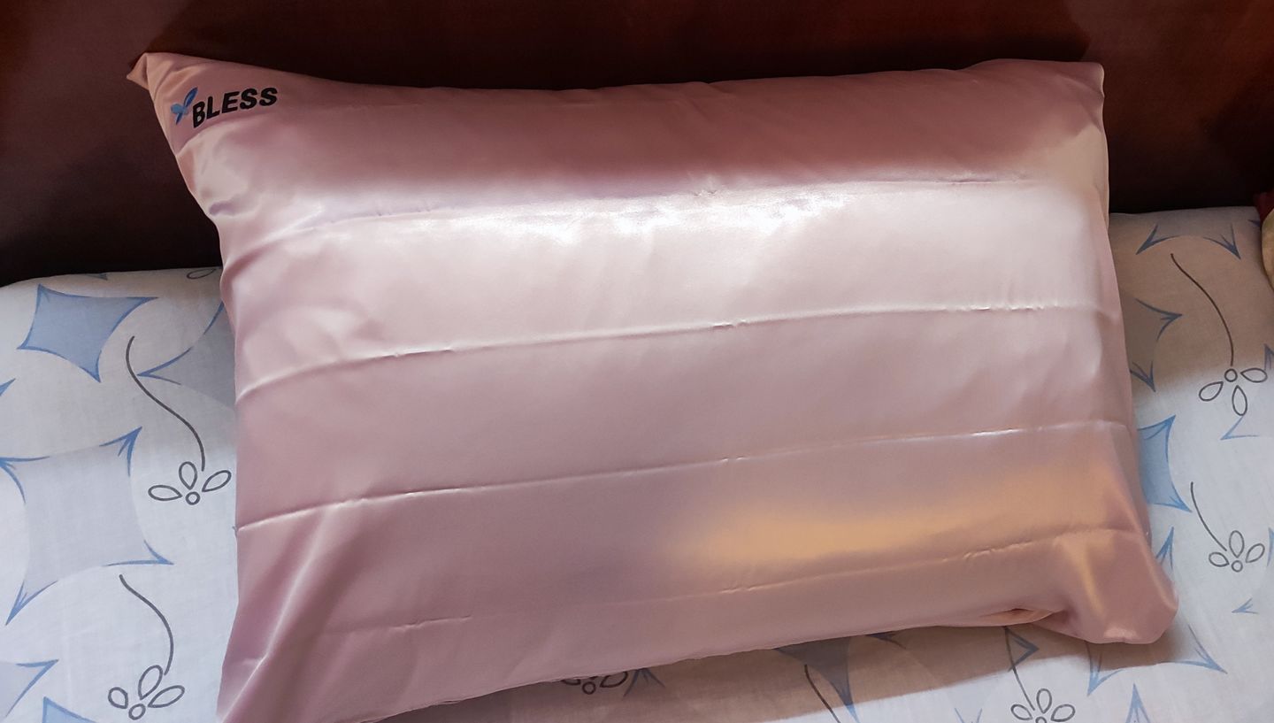 Customer photo review of Luxurious Plain Hotel Pillow