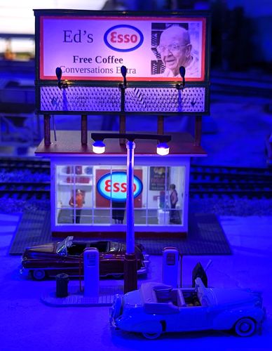Customer photo review of Miller Engineering Animation MIE9030 Esso Window Sign, HO and N Scales