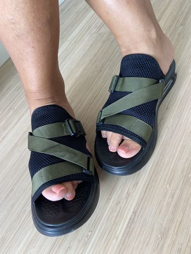 Customer photo review of Urahara Slip-Ons