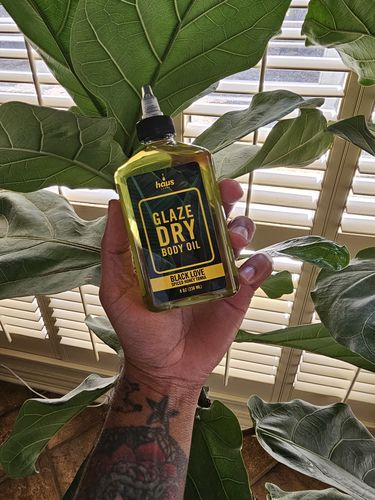 Customer photo review of BLACK LOVE GLAZE DRY BODY OIL | SPICED HONEY TONKA