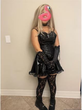 Customer photo review of Black Glossy Latex
