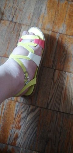 Customer photo review of Womens Rome Beach Sandals