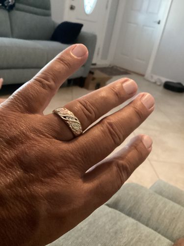 Customer photo review of Mens Black Hills Gold Triple Diamond Ring