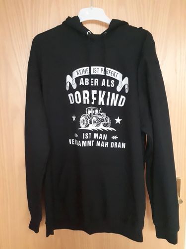 Customer photo review of Keiner ist perfekt aber als Dorfkind ist man verdammt nah dran - Unisex Kapuzenpullover Hoodie