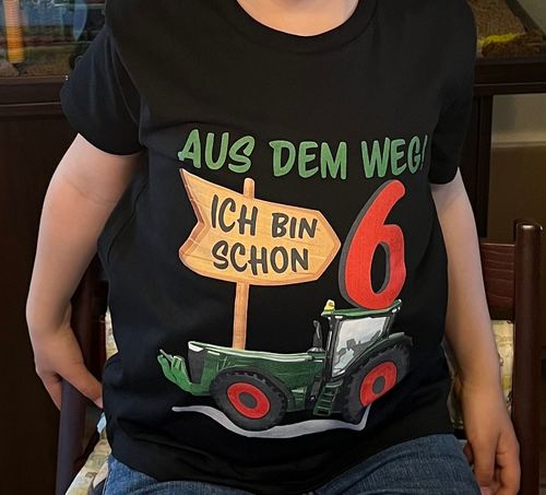 Customer photo review of Aus dem Weg ich bin schon 6 Traktor Geburtstag - Kinder Organic T-Shirt