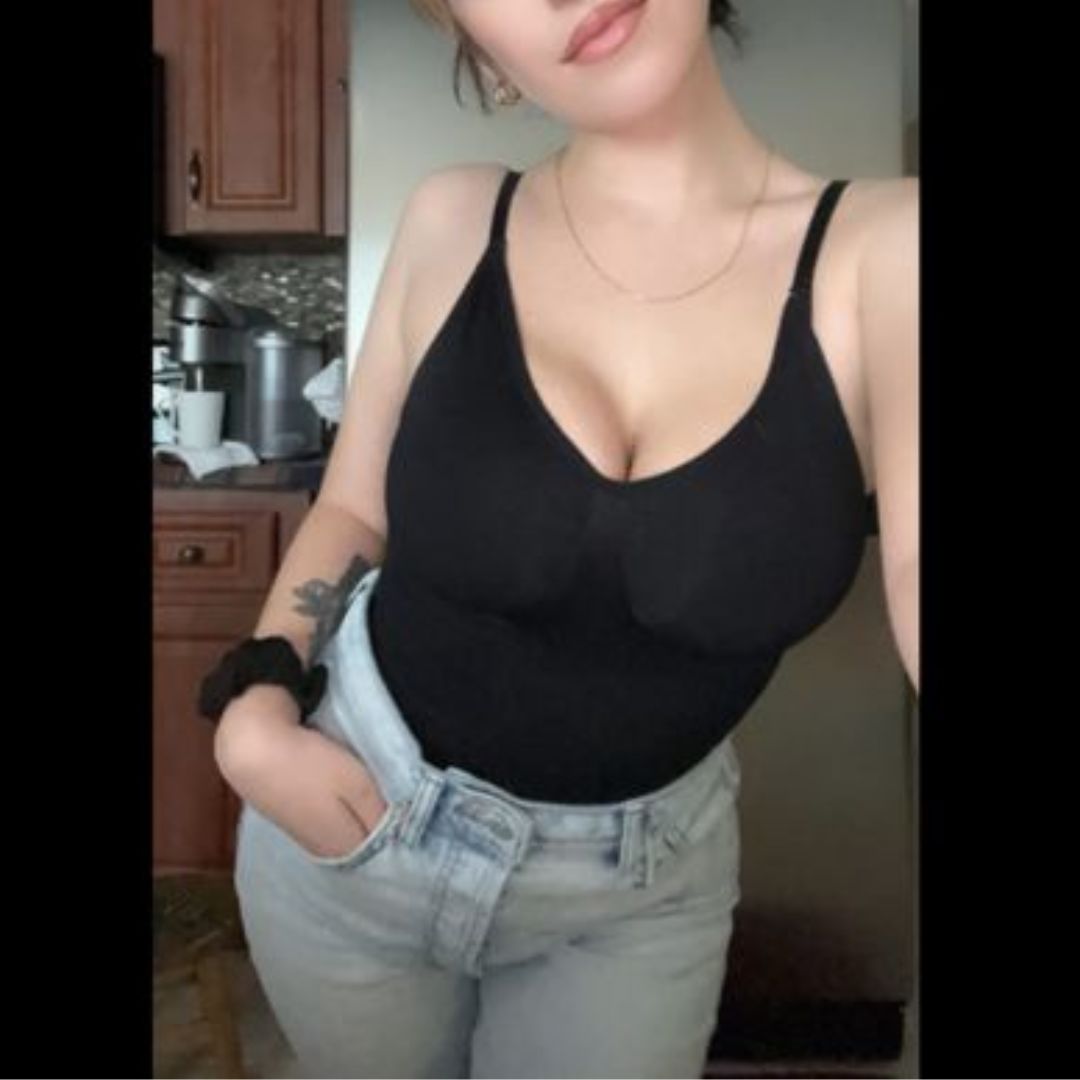 Customer photo review of Sculpting Bodysuit by Luxmery