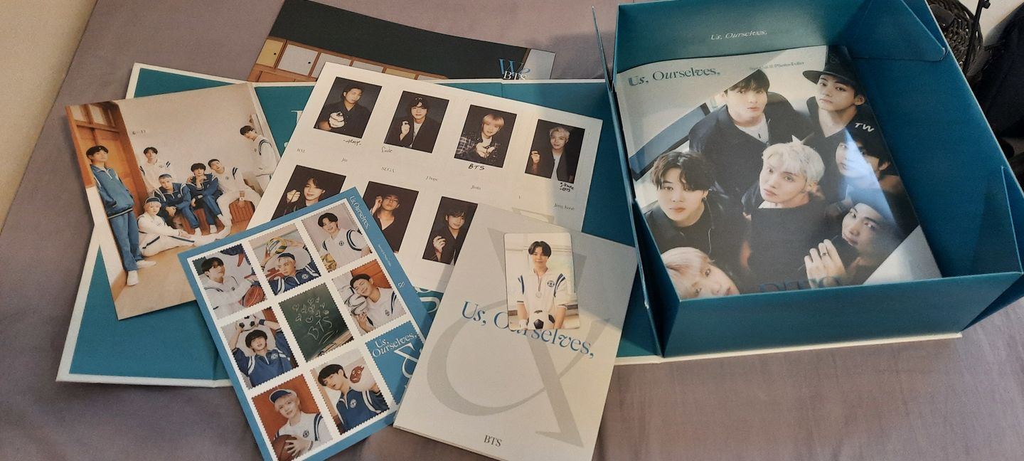 Customer photo review of BTS - SPECIAL 8 PHOTO FOLIO US OURSELVES AND BTS WE SET VER.