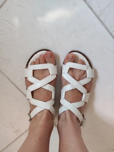 Customer photo review of Womens Rome Beach Sandals