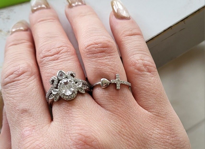 Customer photo review of "LOVE THE CROSS" Christian Ring in 925 Sterling Silver