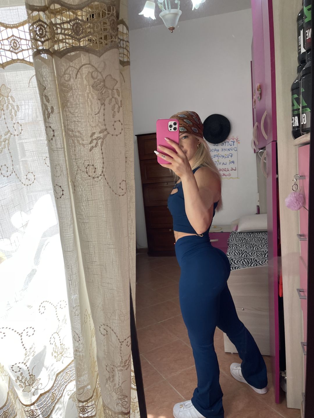 Customer photo review of Leggings a zampa di elefante Blu Petrolio