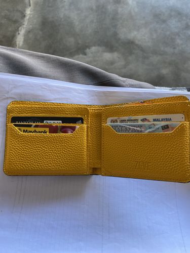 Customer photo review of Artemis Croco Wallet - Moss Green and Yellow Leather