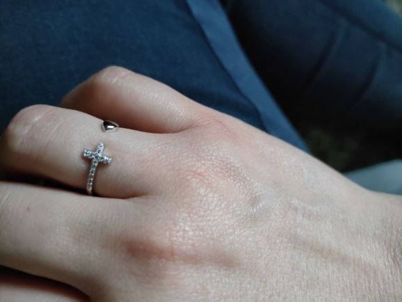 Customer photo review of "LOVE THE CROSS" Christian Ring in 925 Sterling Silver