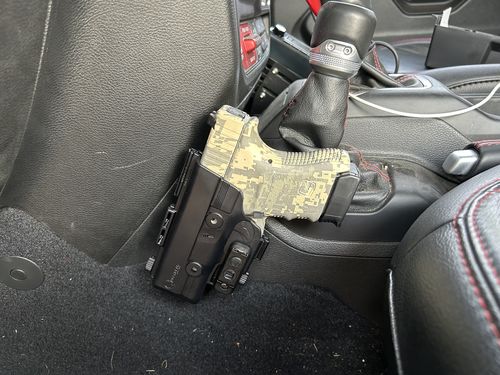 Customer photo review of Gladiator JT Universal Accessory Mount
