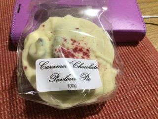Customer photo review of Caramel Chocolate Pavlova Pie