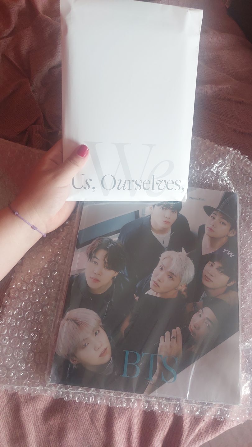 Customer photo review of BTS - SPECIAL 8 PHOTO FOLIO US OURSELVES AND BTS WE SET VER.