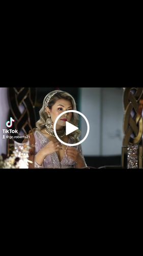 Customer video review of Aditi Polki Full Set With Tikka