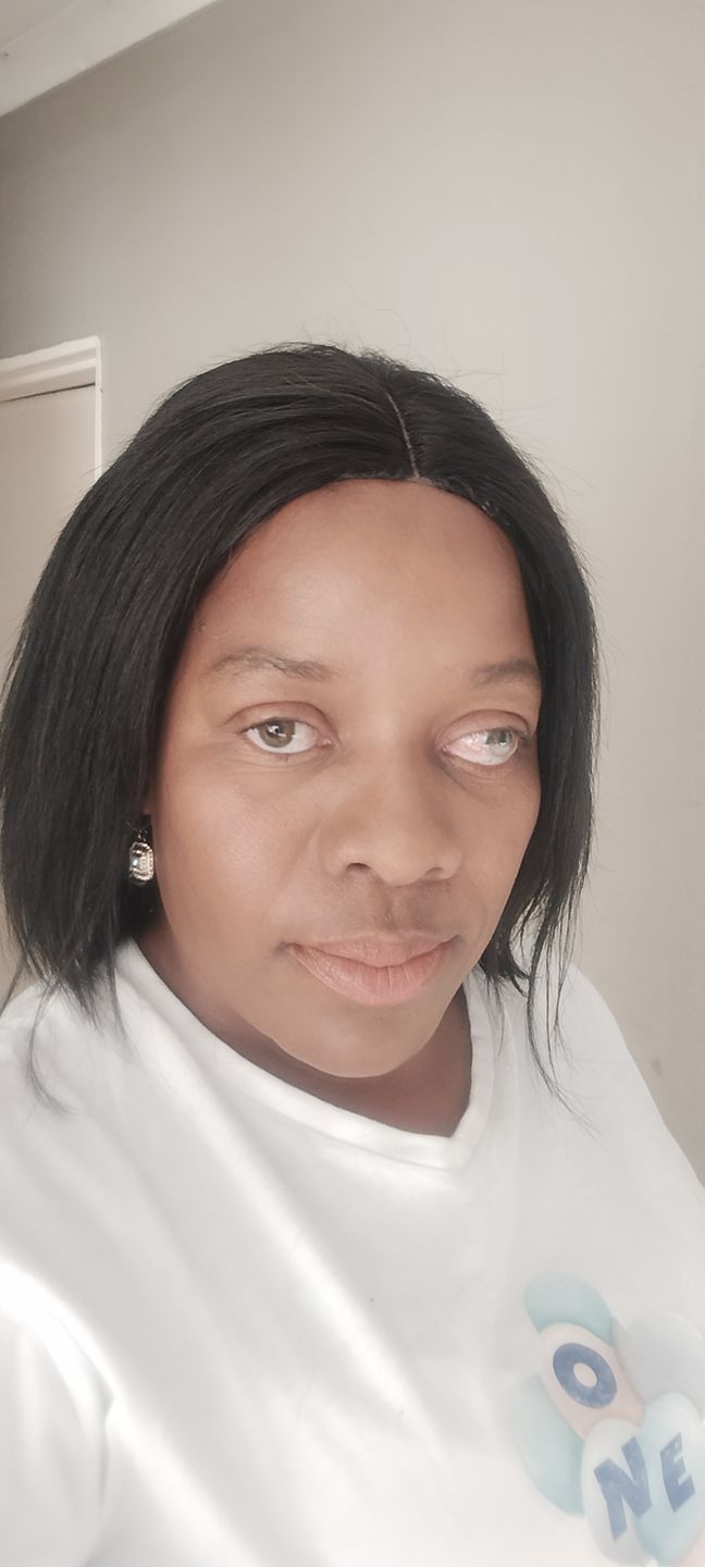 Customer photo review of Brazilian Middle Part 8inch Combo