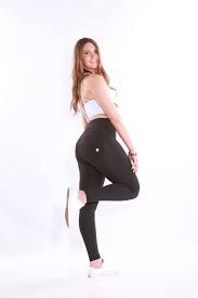 Customer photo review of Shapewear Gym Bunny Booty Boosting Leggings - black
