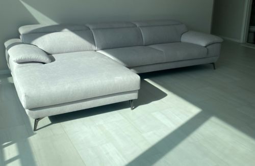 Customer photo review of EVELYN - Sofa góc nỉ 3 chỗ tựa gật gù