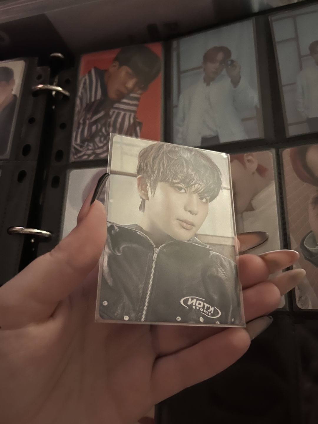Customer photo review of PREMIUM PHOTOCARD SLEEVES - BLUE VERSION (65x91MM)
