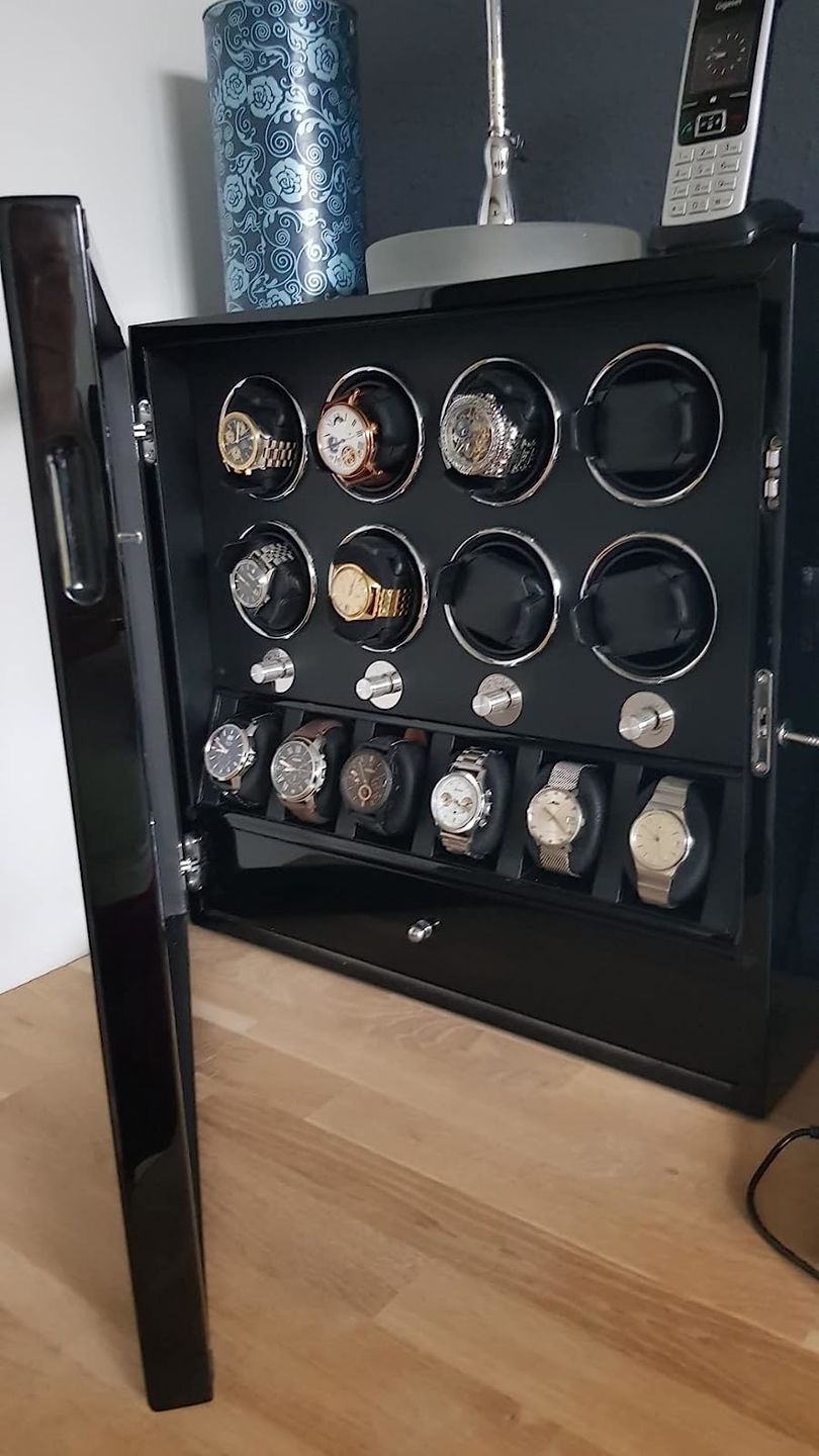 Customer photo review of Automatic Watch Winder For 8 Watches with Storage Space and Interior Backlight