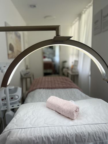 Customer photo review of The CosmoGlo XL Light Bundle + Phone Clip