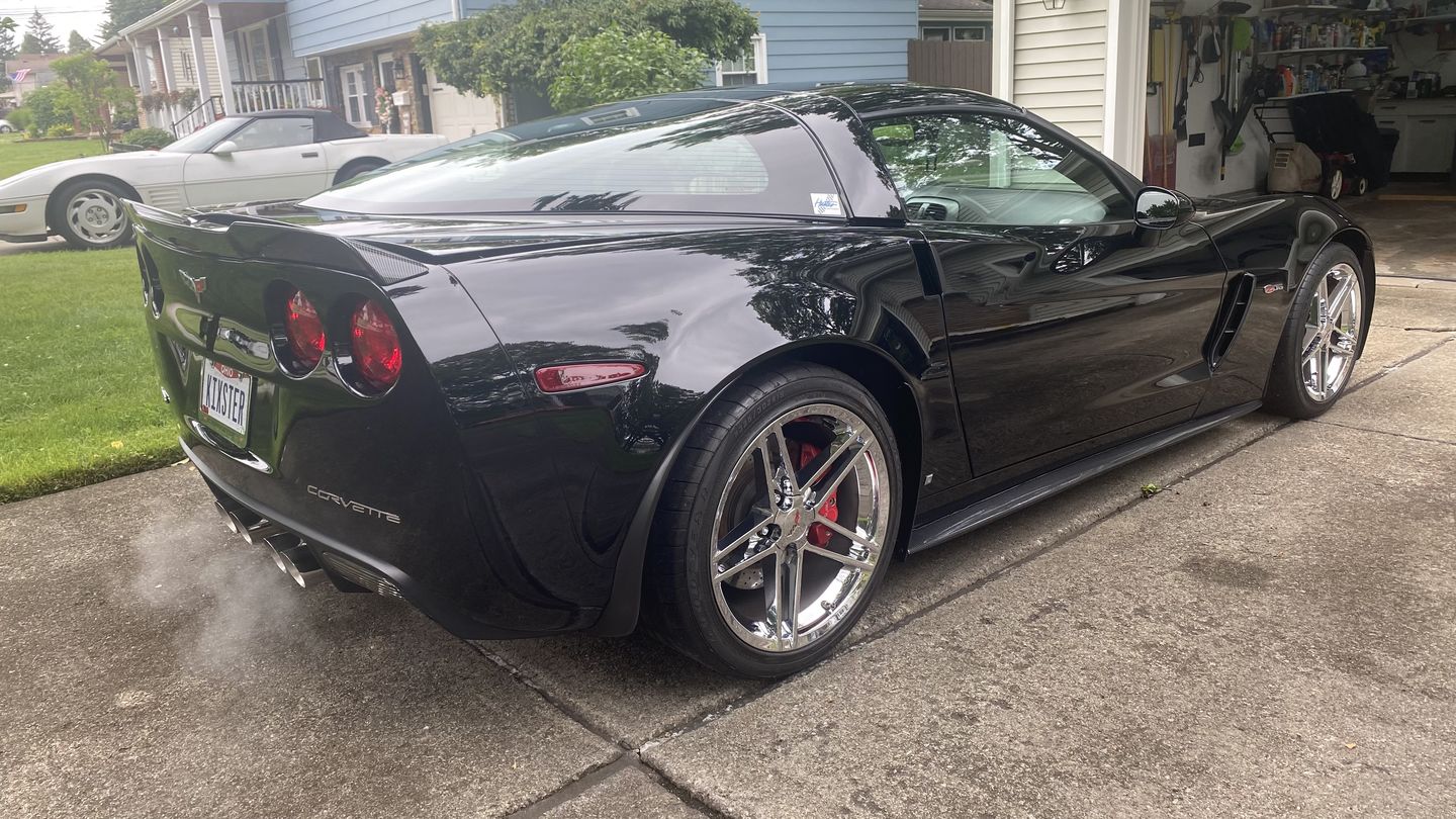 Customer photo review of Corvette C6 Grand Sport / Z06 / ZR1 Side Skirts Rocker Panels