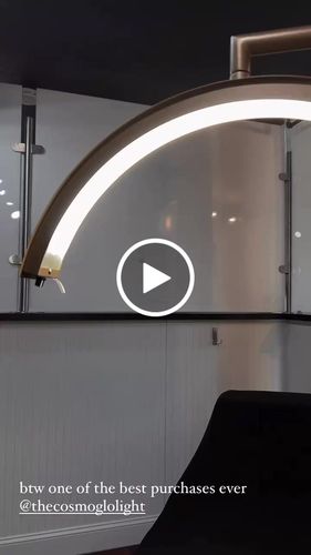 Customer video review of The CosmoGlo XL Light Bundle + Phone Clip