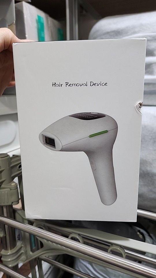Customer photo review of 900000 Flashes Laser Epilator Permanent IPL Laser Hair Removal