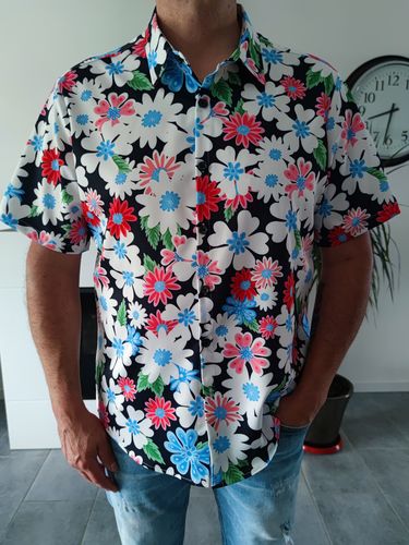 Customer photo review of Chemise à manches courtes à imprimé floral pour loisirs pour hommes