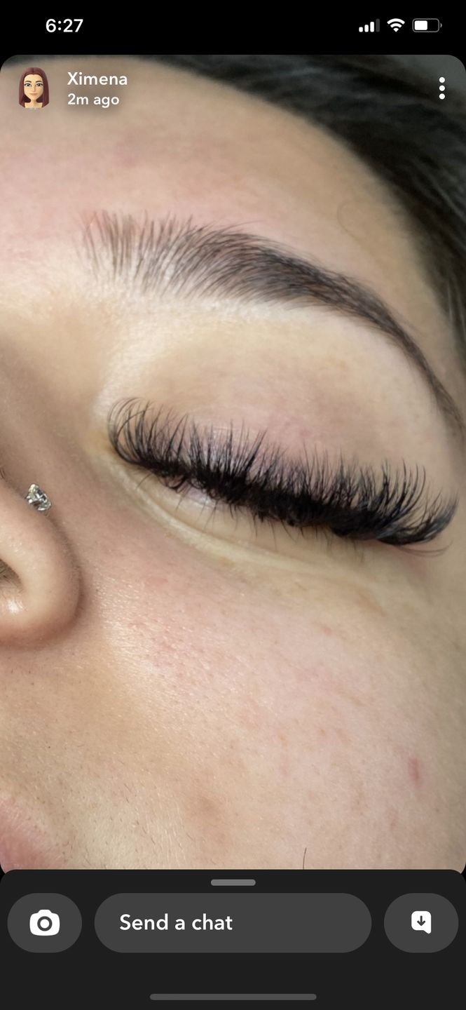 Customer photo review of EYELASH EXTENSION GLUE: THOUSANDLASHES’ ULTRA CRYSTAL BOND