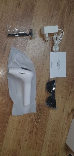 Customer photo review of 900000 Flashes Laser Epilator Permanent IPL Laser Hair Removal