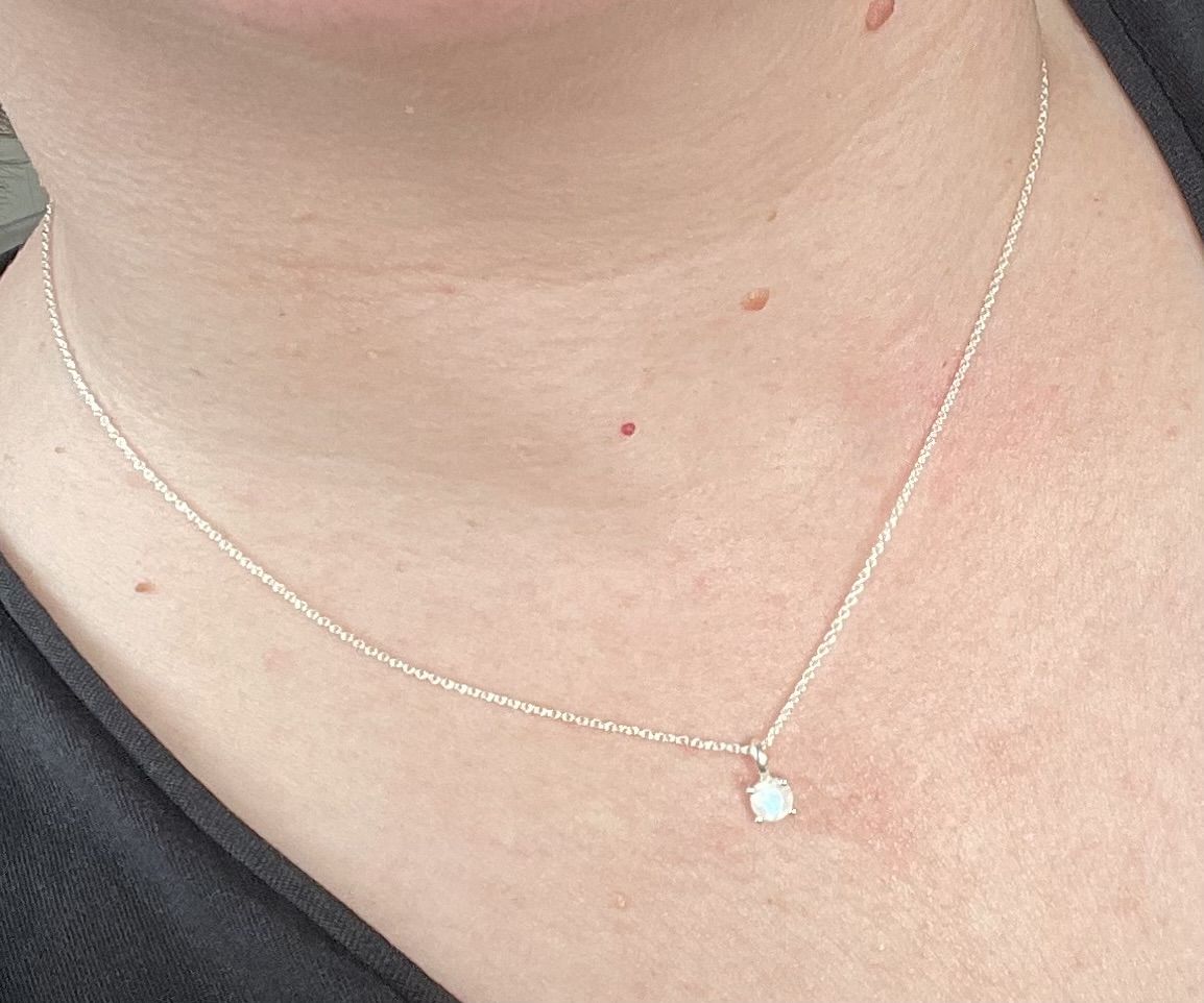 Customer photo review of Kristallberlock Månsten Silver
