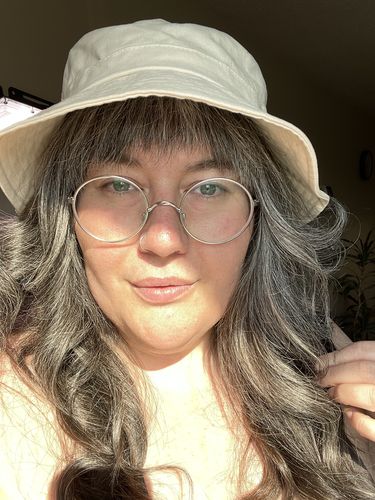 Customer photo review of Big Cream Bucket Hat
