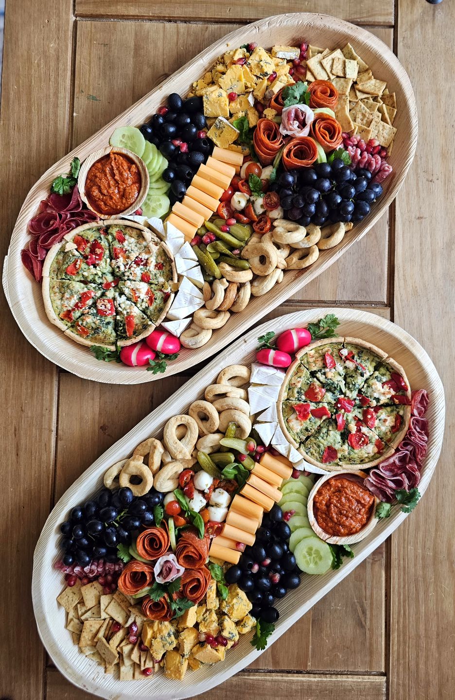 Customer photo review of Extra Large 22" x 12" Oval Disposable Palm Leaf Wooden Platter Tray