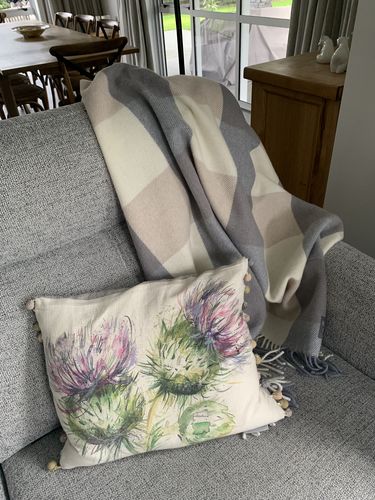 Customer photo review of Opito Throw