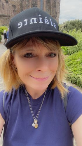 Customer photo review of EvenSkyn® Lumo: Premium Anti-Aging & Skin Tightening Handset