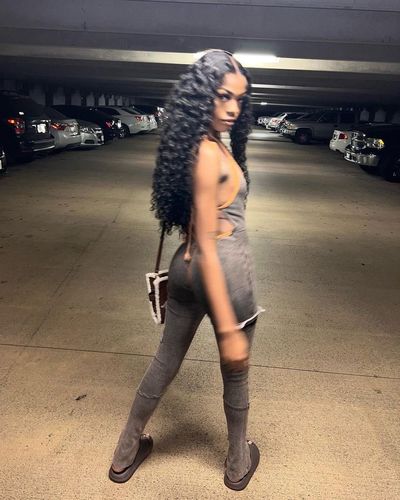 Customer photo review of Melting! Deep Wave Swiss HD Undetectable Lace 13x4 Lace Frontal Wig