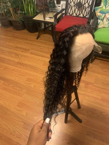 Customer photo review of Melting! Curly Swiss HD Undetectable Lace 13x4 Lace Frontal Wig