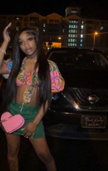 Customer photo review of 4C Edges | Luvwin 180% Density Straight with Yaki Edges Free Parting Undetectable Lace Front Wig | Afro Inspired