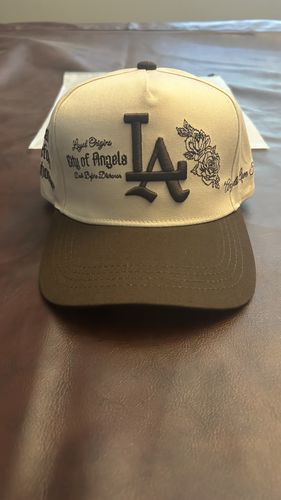 Customer photo review of LA 'Roses' Premium Snapback