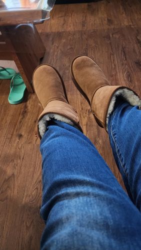 Customer photo review of Australian Shepherd®  UGG Boots Australian Genuine Sheepskin Unisex Short Classic Suede #15810