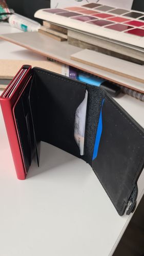 Customer photo review of Black & Red