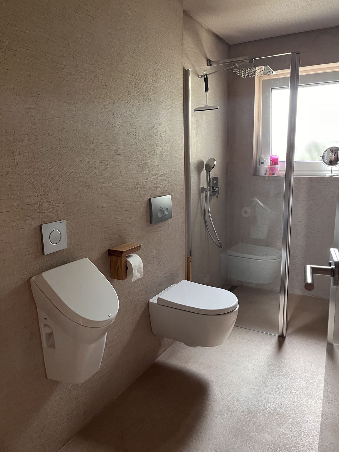 Customer photo review of Toilettenpapierhalter CULTUS aus Holz