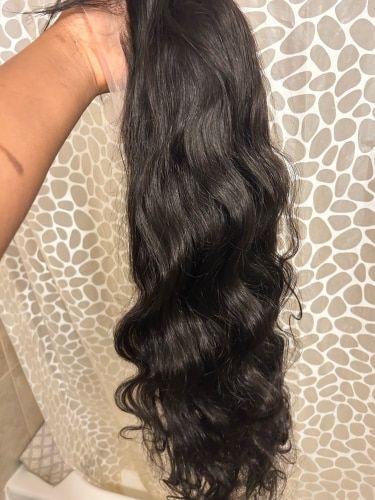 Customer photo review of Melting! Body Wave Swiss HD Undetectable Lace 13x4 Lace Frontal Wig