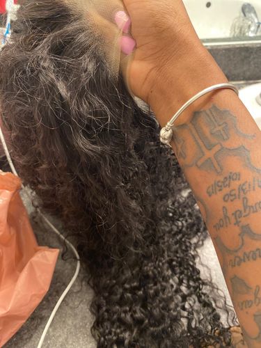 Customer photo review of Melting! Deep Wave Swiss HD Undetectable Lace 13x4 Lace Frontal Wig