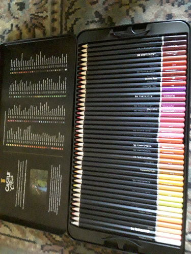 Customer photo review of 120 Pièces Crayons Aquarelle Dans Un Étui À Étain D'affichage