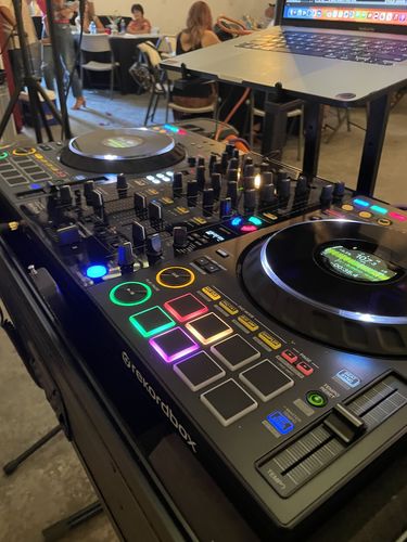 Customer photo review of Odyssey 810FLX10M I-Board DJ Flight Case for Pioneer DJ DDJ-FLX10